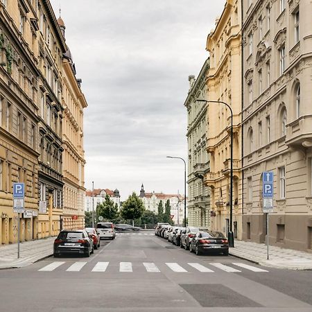 Comfortable And Cosy Apt A Few Steps From Dancing House And Naplavka Dance Prague Exterior photo