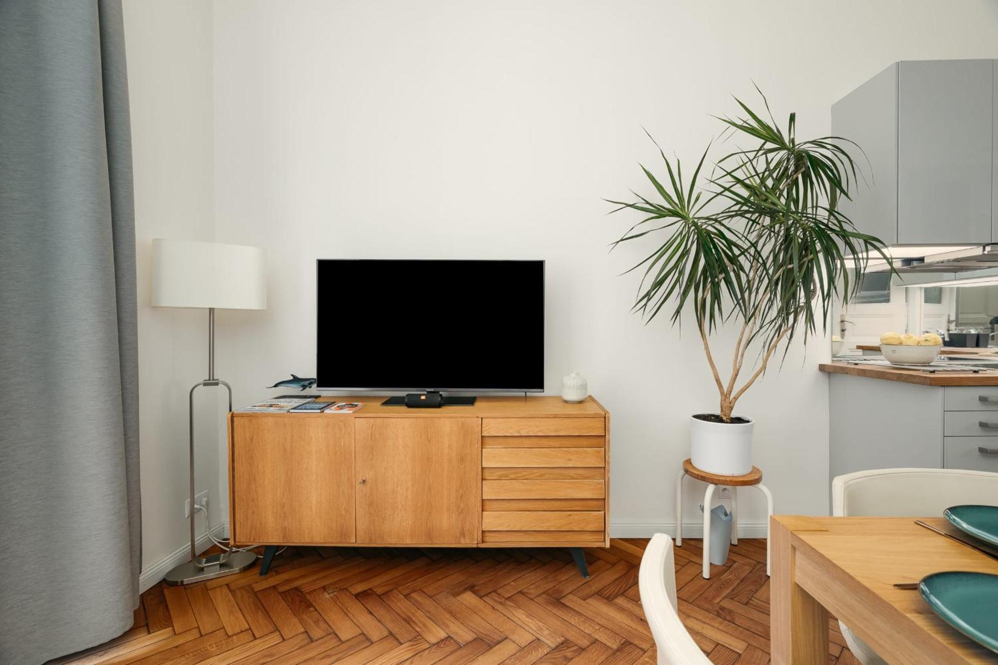 Comfortable And Cosy Apt A Few Steps From Dancing House And Naplavka Dance Prague Exterior photo